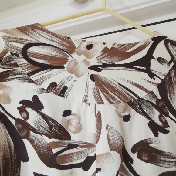 Bold print jacket top - Picture 9 of 10